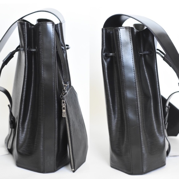 - 🖤RARE🖤 LV Large Epi Noir Sling Backpack - Picture 5 of 10